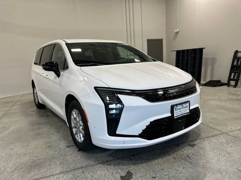 New 2027 Chrysler Pacifica Select FWD image 4