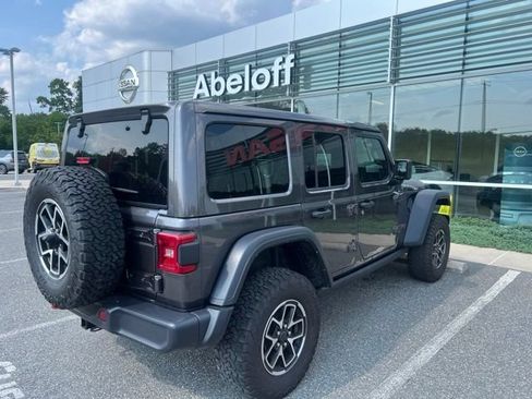 Used 2025 Jeep Wrangler Unlimited Rubicon w/ Convenience Group AWD/4WD image 23