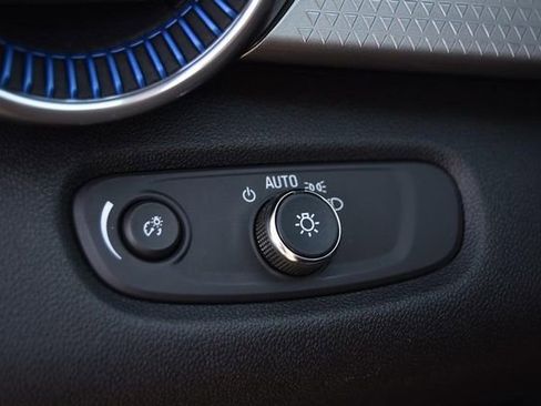 Used 2024 Chevrolet Trax LT image 9