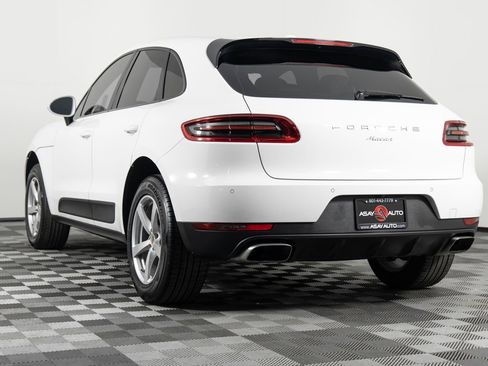 Used 2018 Porsche Macan AWD/4WD image 5