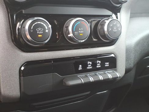 Used 2025 RAM 1500 Tradesman AWD/4WD image 5