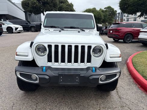 Used 2023 Jeep Wrangler Unlimited Sahara w/ Cold Weather Group AWD/4WD image 8