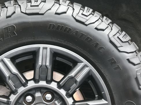 Used 2024 GMC Sierra 1500 AT4X AWD/4WD image 43