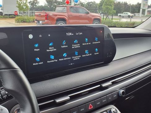 Used 2025 Hyundai Palisade SEL FWD image 29