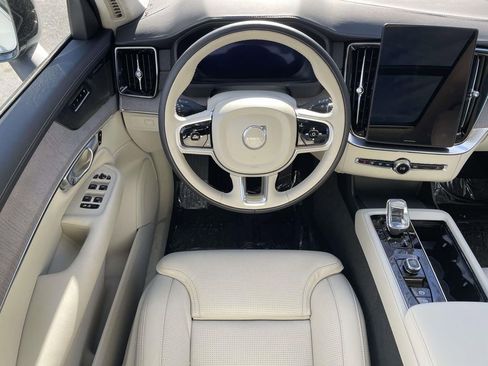 Used 2026 Volvo XC90 B6 Ultra w/ Lounge Package image 21