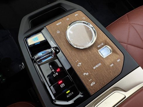 Used 2023 BMW iX M60 w/ Executive Package image 35