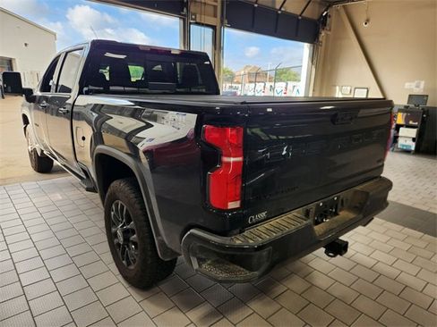 Used 2025 Chevrolet Silverado 2500 LTZ w/ Trail Boss Package AWD/4WD image 4