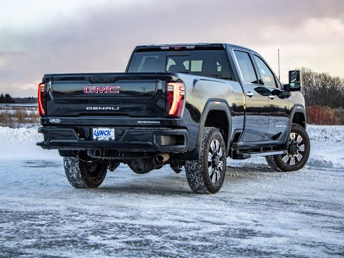 Used 2024 GMC Sierra 2500 Denali w/ Technology Package image 14