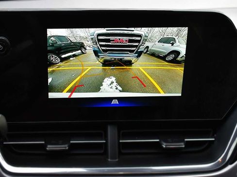 Used 2025 Chevrolet Trax ACTIV w/ Sunroof Package image 19