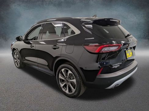 Used 2023 Ford Escape Platinum image 6