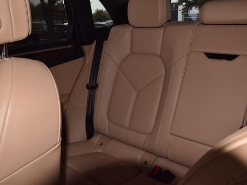 Used 2023 Porsche Macan S image 20