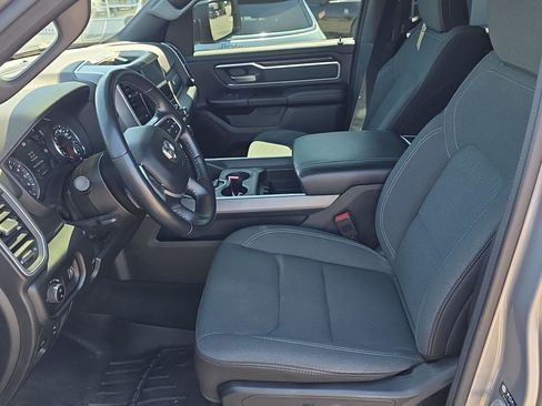 Used 2022 RAM 1500 Big Horn AWD/4WD image 12