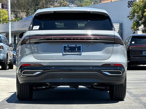 New 2026 Lincoln Nautilus Premier AWD/4WD image 4