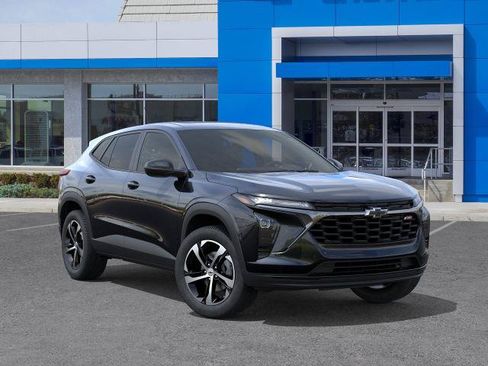 New 2026 Chevrolet Trax RS w/ Sunroof Package FWD image 31