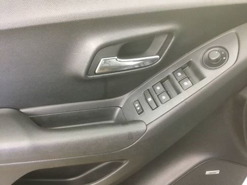 Used 2015 Chevrolet Trax LTZ AWD/4WD image 18