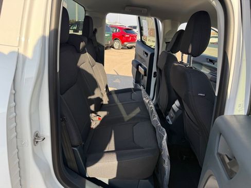 New 2026 Ford Maverick XL image 18