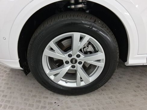 New 2025 Audi Q5 Premium image 11