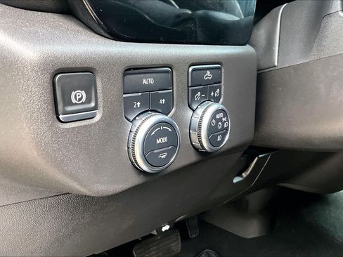 Used 2024 GMC Sierra 1500 Elevation AWD/4WD image 32