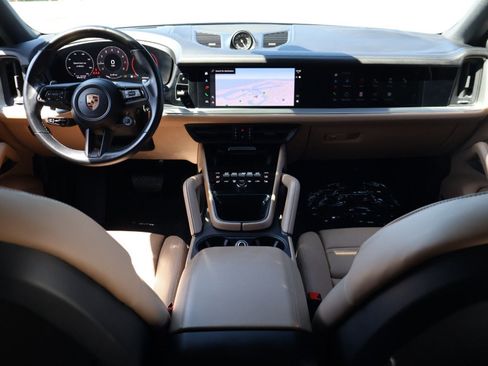 Certified 2024 Porsche Cayenne Coupe AWD/4WD image 21