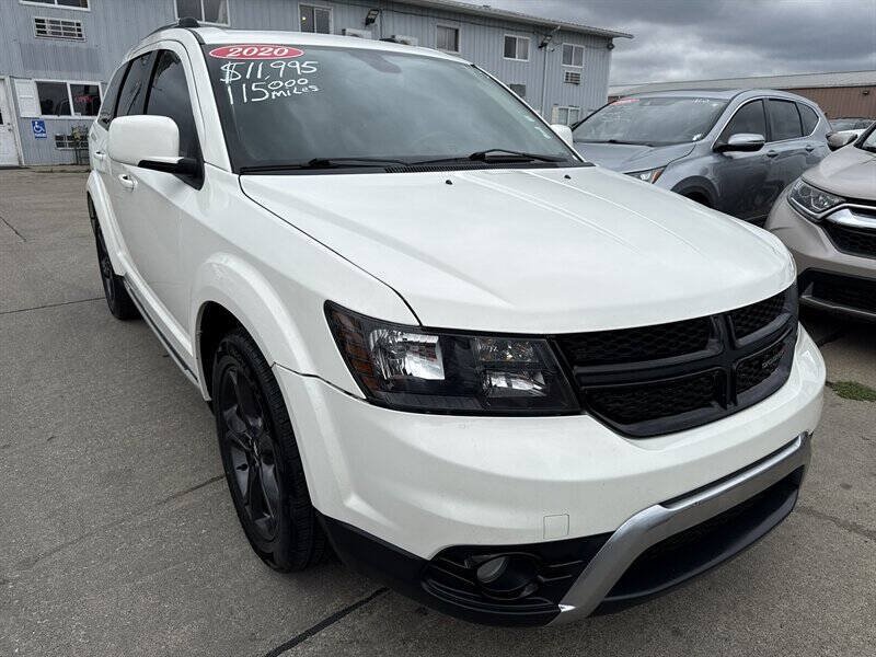 Used 2020 Dodge Journey Crossroad FWD image 11