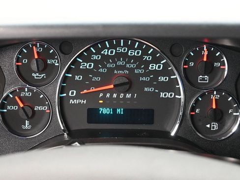 Used 2024 GMC Savana 2500 w/ Driver Convenience Package image 12