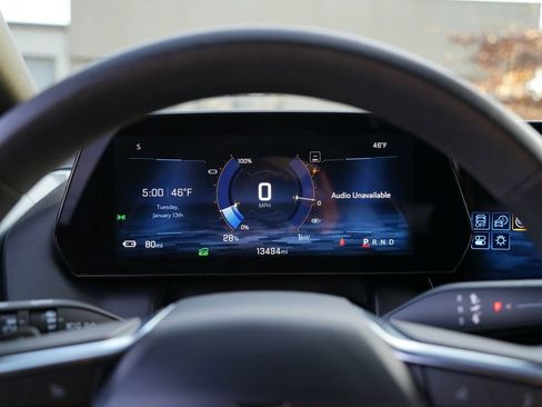 Used 2025 Chevrolet Equinox EV LT image 12