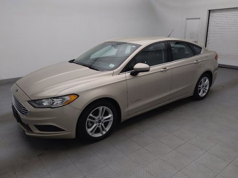 Used 2018 Ford Fusion S image 2