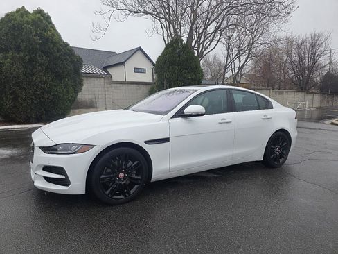Used 2020 Jaguar XE S image 2