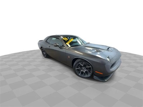 Used 2019 Dodge Challenger R/T Scat Pack image 2