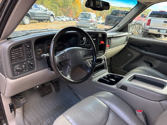 Used 2003 Chevrolet Suburban LT w/ LT Preferred Equipment Group AWD/4WD image 14