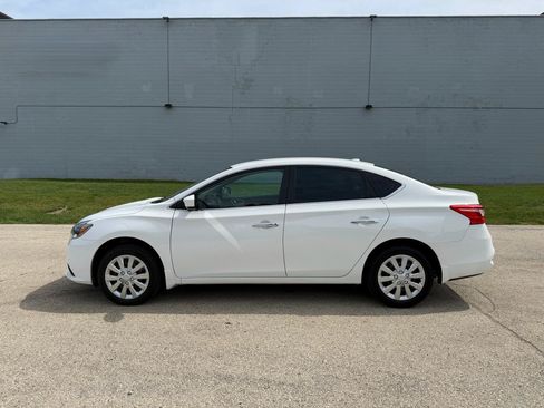 Used 2017 Nissan Sentra SV FWD image 4
