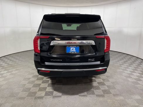 Used 2024 GMC Yukon XL SLT w/ SLT Luxury Package image 6