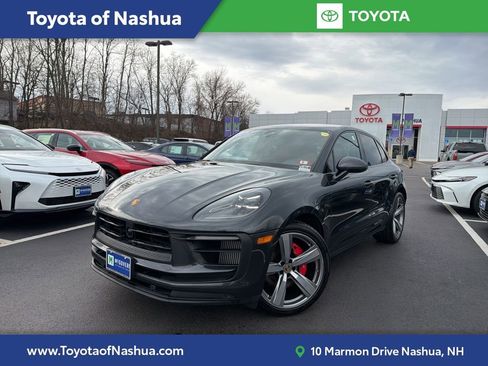 Used 2023 Porsche Macan S AWD/4WD image 1