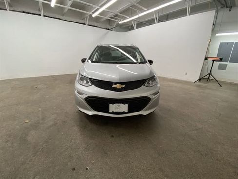 Used 2020 Chevrolet Bolt Premier w/ Infotainment Package image 9