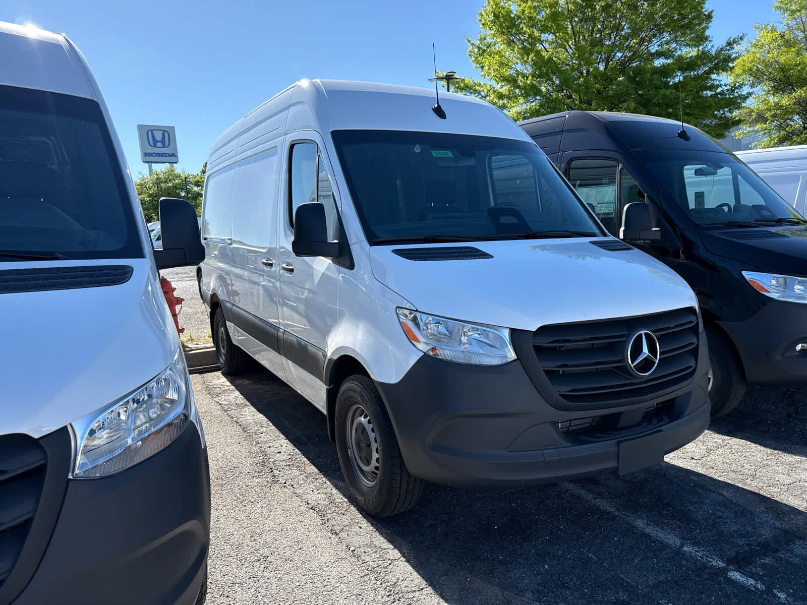 Used 2026 Mercedes-Benz Sprinter 2500 image 4