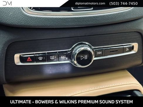 Used 2024 Volvo XC90 T8 Ultimate AWD/4WD image 41