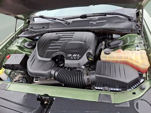 Certified 2022 Dodge Challenger SXT w/ Blacktop Package image 27