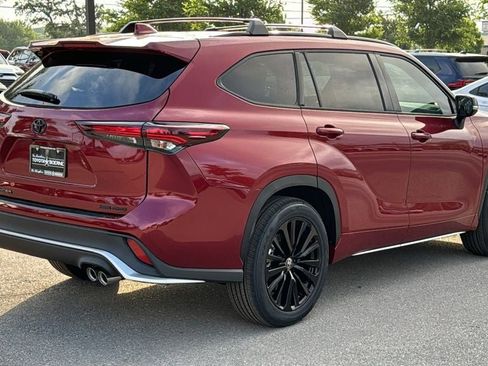 New 2026 Toyota Highlander XSE AWD/4WD image 9
