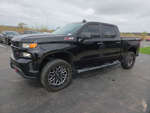 Certified 2021 Chevrolet Silverado 1500 Custom Trail Boss w/ Midnight Edition AWD/4WD image 3