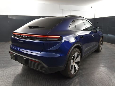 Certified 2024 Porsche Macan 4 Electric AWD/4WD image 7
