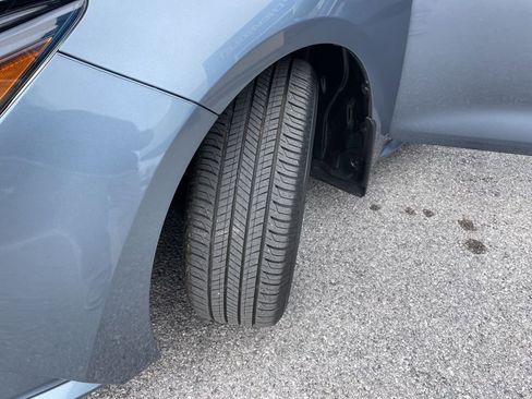 Used 2025 Toyota Corolla LE image 54