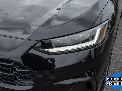 Used 2023 Honda HR-V LX image 9