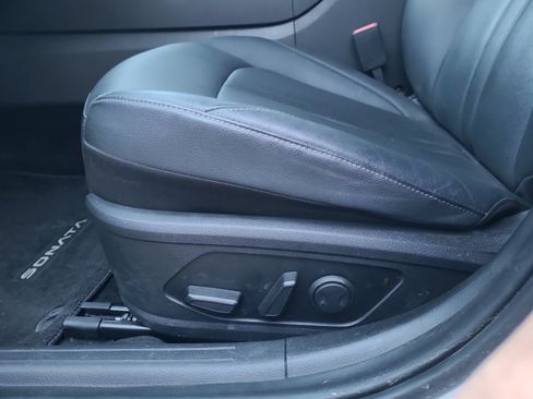 Used 2024 Hyundai Sonata Limited FWD image 15