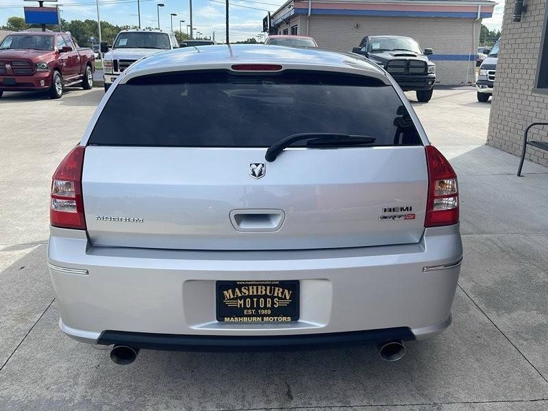 Used 2006 Dodge Magnum SRT8 RWD image 12