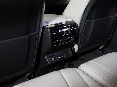 Used 2026 Acura MDX SH-AWD w/ Technology Package image 16
