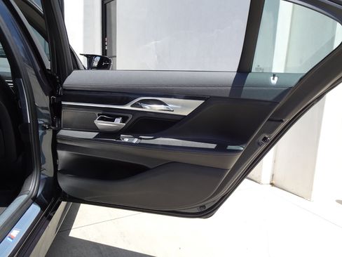 Used 2019 BMW 740i w/ M Sport Package RWD image 16