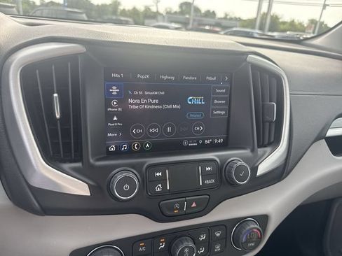Used 2022 GMC Terrain SLT w/ Infotainment Package II AWD/4WD image 13