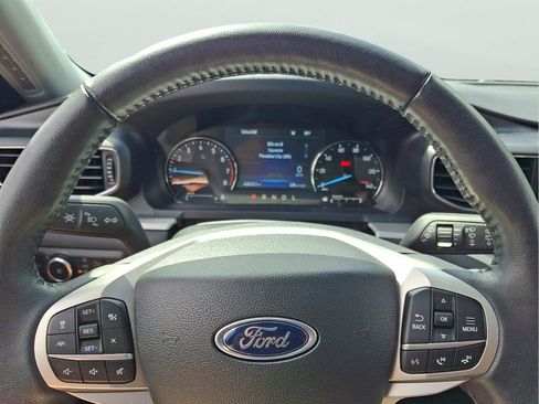 Certified 2023 Ford Explorer XLT w/ Equipment Group 202A AWD/4WD image 20