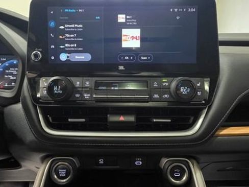 Used 2024 Toyota Grand Highlander Limited image 18