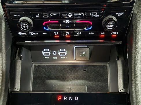 Used 2023 Jeep Grand Cherokee Altitude AWD/4WD image 39